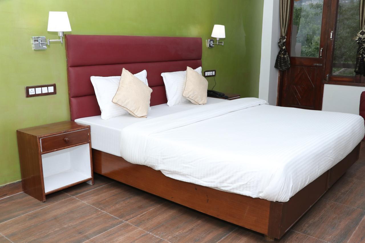 Hotel Green Tara Manāli Buitenkant foto