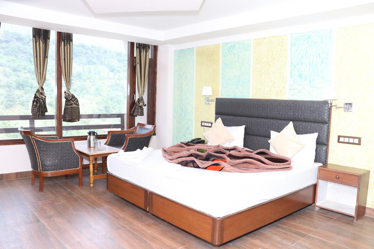 Hotel Green Tara Manāli Buitenkant foto