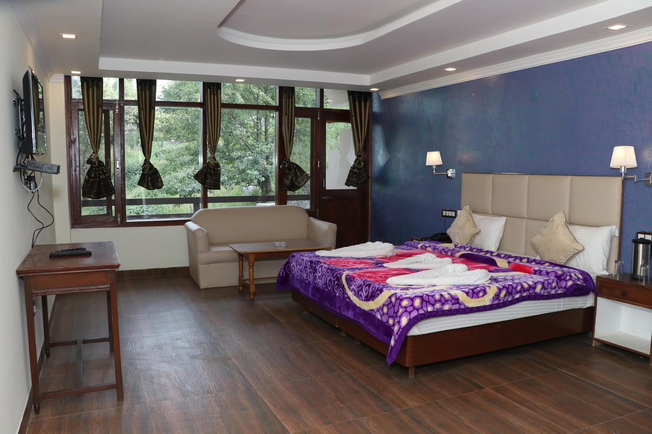 Hotel Green Tara Manāli Buitenkant foto